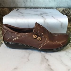 Clarks Unstructured Women’s Brown Leather Shoes 10